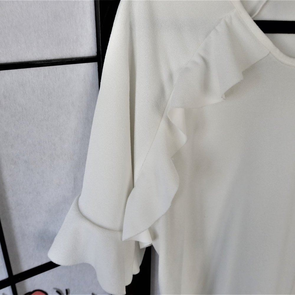 Boohoo White Dress With Ruffles Size 12 - Picture 5 of 7